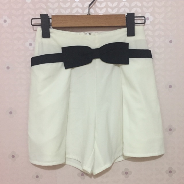 กางเกงขาสั้น lynaround