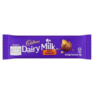 🔥แนะนำ!! แคดเบอรี แดรี มิลค์ ช็อกโกแลตนมผสมอัลมอนด์ 40กรัม Cadbury Dairy Milk Milk Chocolate with Roasted Almonds 40g