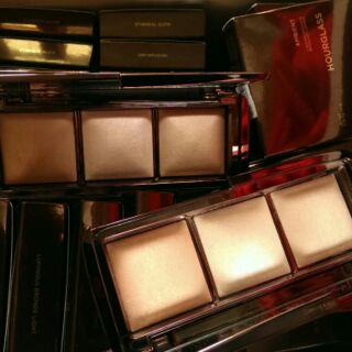 - พร้อมส่ง - Hourglass Ambient Lighting Palette