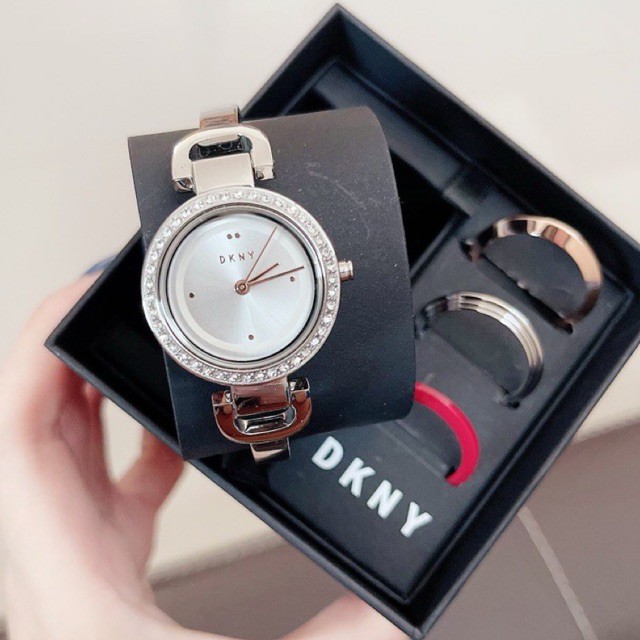 (ผ่อน0%) เซ็ทนาฬิกา NY2861 DKNY Silver CityLink Multi Dial Watch and Toprings Set  ✔️หน้าปัด 26mm. มี 4 หน้าปัด
