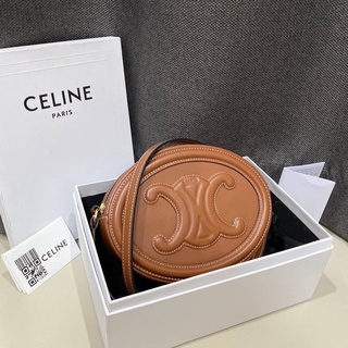 CELINE OVAL PURSE TRIOMPHE EMBOSSED IN SMOOTH LEATHER CROSSBODY BAG กระเป๋าสะพายข้างครอสบอดี้ แบรนด์ซีลีน ทรงวงรี น้ำตาล