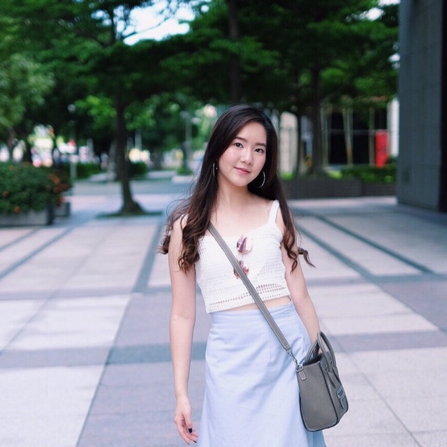 Square white top
