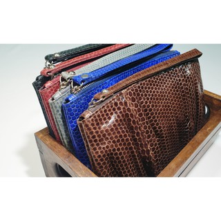 กระเป๋าคล้องมือ Parmida รุ่น Perlina Snake Skin Wristlet