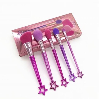 Tarte Pretty Things And Fairy Wings Brush Setเซตแปรงแต่งหน้า 5 ชิ้น จาก Tarte มาพร้อมด้ามจับที่มีประกายดาวแสนน่ารักเพิ่ม