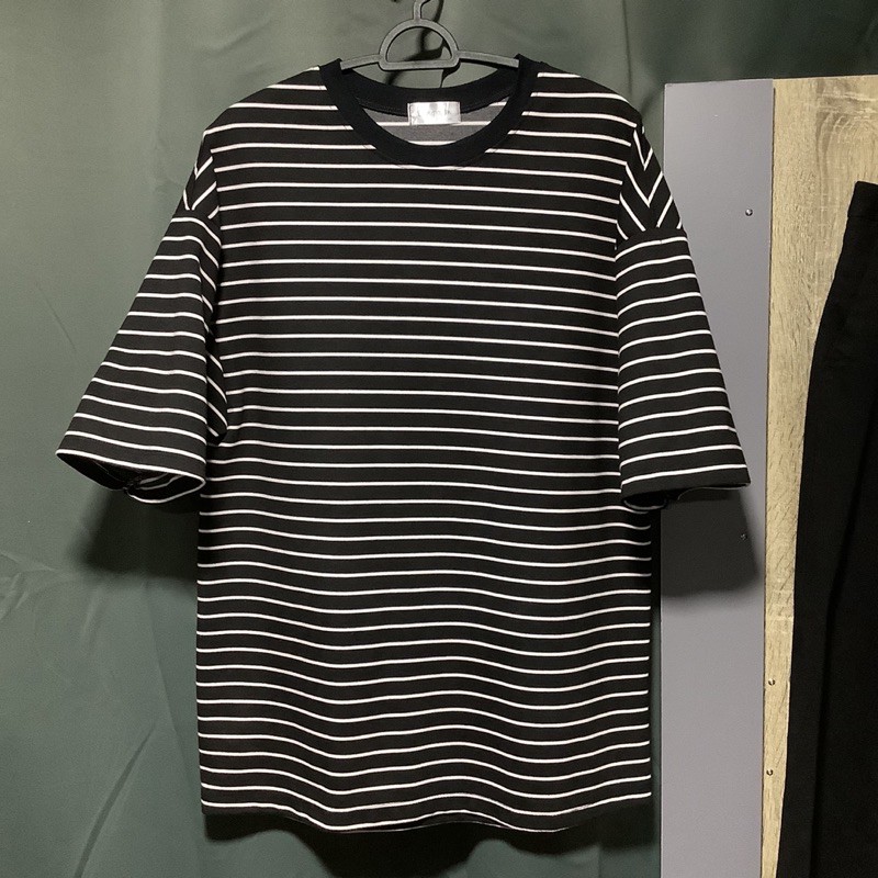 Eingpam เสื้อยืด ลายทางเล็ก ลุคเกาหลี