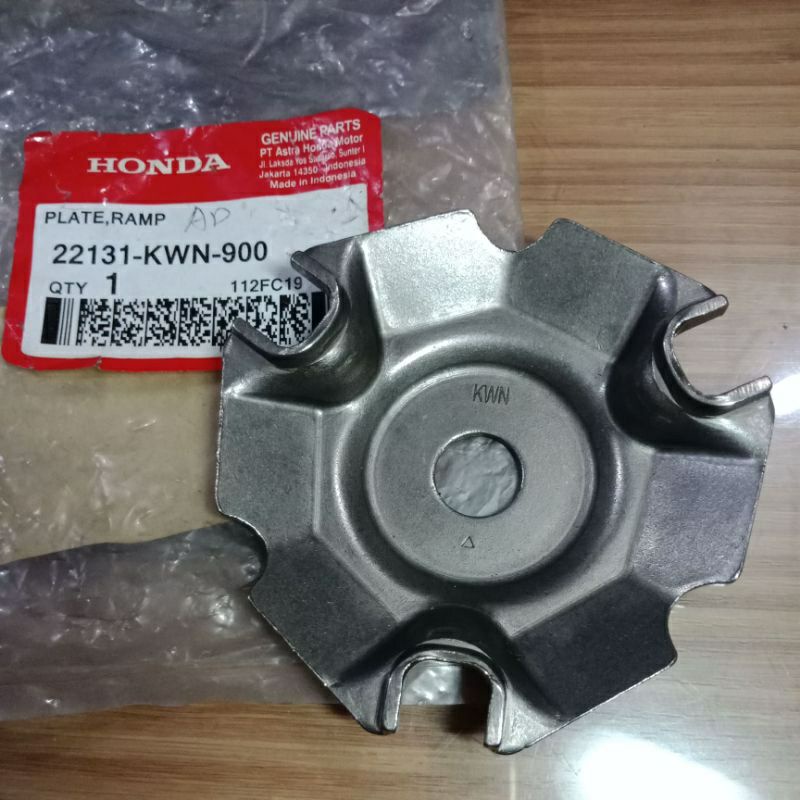 Vario 125 fi Roller Cover Plate 22131KWN900