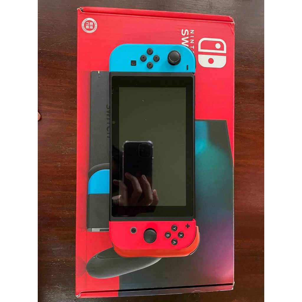 (มือสอง) Nintendo Switch กล่องแดง Neon