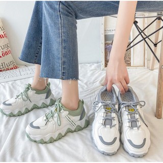 ♡ Price : 790.- #พรีออเดอร์จ้า รองเท้าผ้าใบเกาหลีน่ารักใส่แล้วดูสูงมากเวอร์ มีสองสีให้เลือกเลยจ้า
size
35,36,37,38,39,40