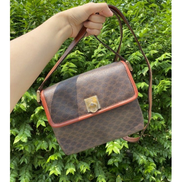 Very rare celine vintage crossbody bag หายากมาก ของแท้ มือสอง เซลีน ซีลีน กระเป๋าแบรนด์เนม