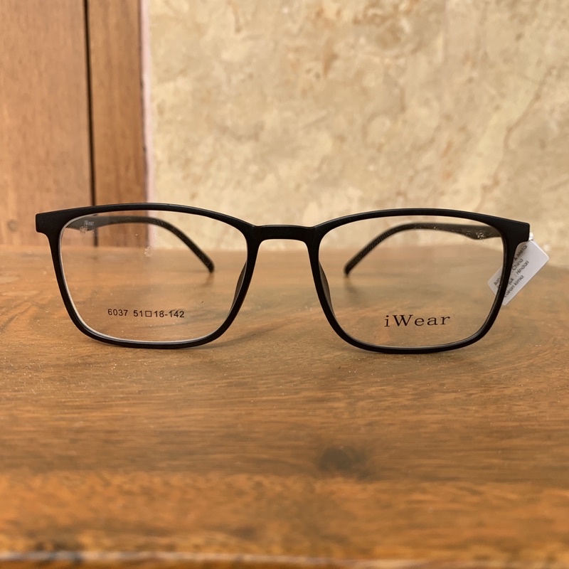 แว่นตา Photochromic / Bluechromic / Minus iWear 6037