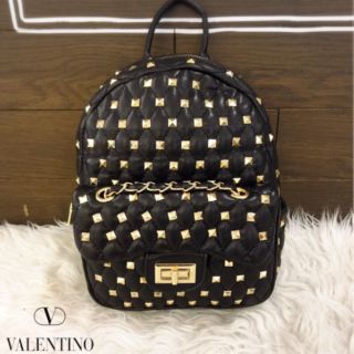 กระเป๋าเป้ Mini size งานเท่ห์ๆ จากแบรนด์Valentino