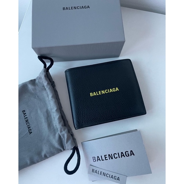 Used in very good con Balenciaga men’s wallet