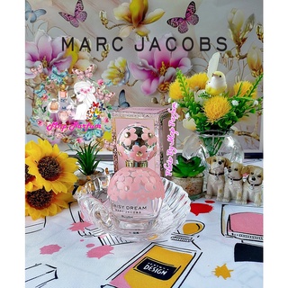 Marc Jacobs Daisy Dream Blush Eau De Toilette For Women 50 ml. ( กล่องขาย )  .