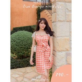 Lisa orange dresssss