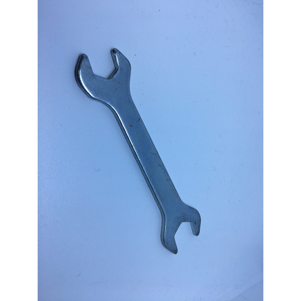 ประแจเบอร์ 14 และเบอร์ 17 Happy Move