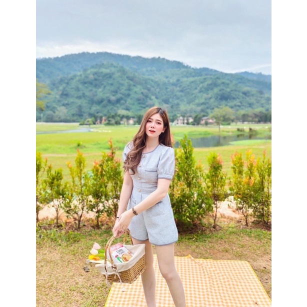 Eyecontact shop NEW จั๊มกางเกงขาสั้น สไตล์ชาแนล แต่งกระดุมทอง ซิปหลัง ซับในทั้งตัว สีฟ้ายีนส์อ่อน Si