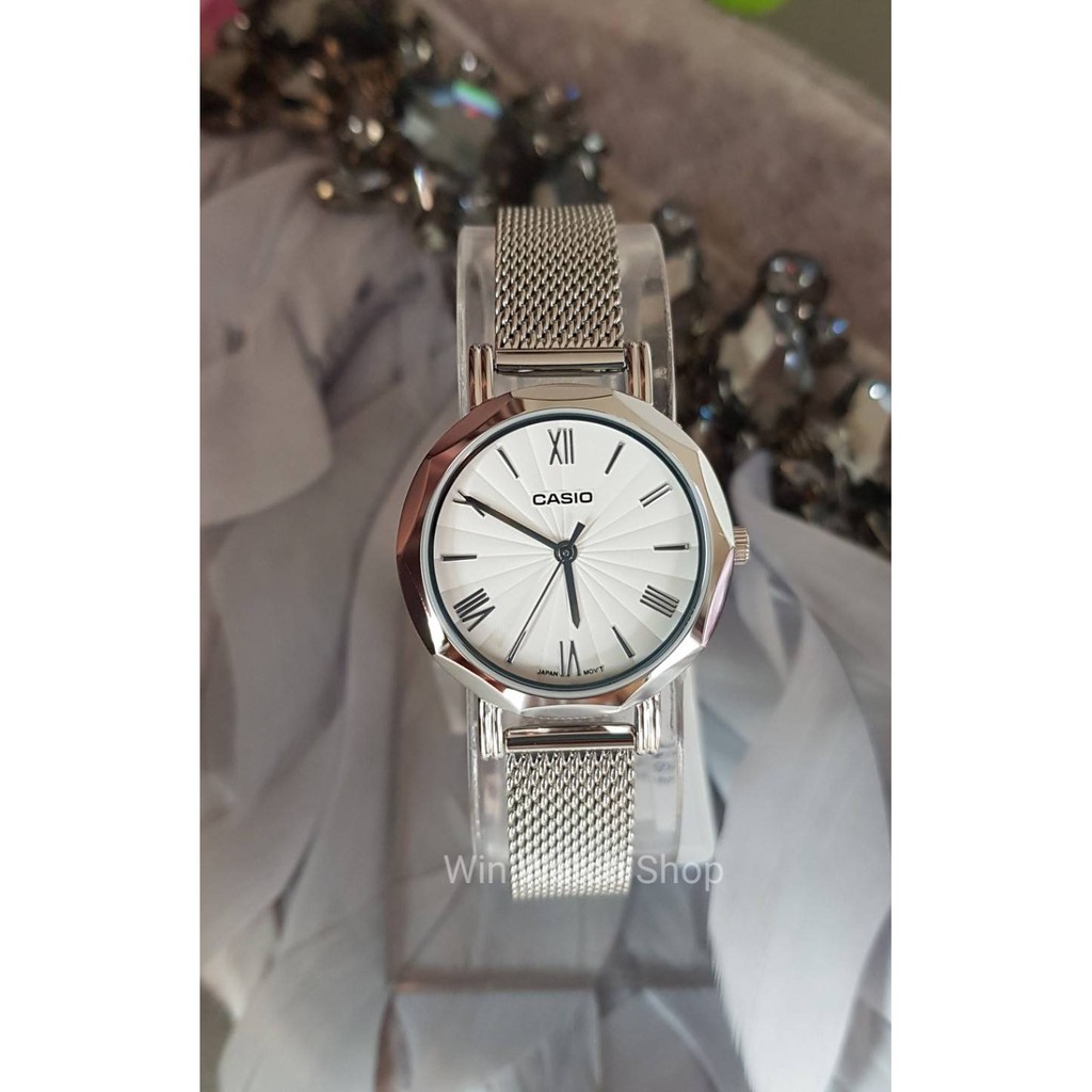 นาฬิกา Casio รุ่น LTP-E411M-7A นาฬิกาผู้หญิงสายแสตนเลสแบบถักสีเงิน หน้าปัดขาว ของแท้ 100% รับประกันสินค้า 1 ปี