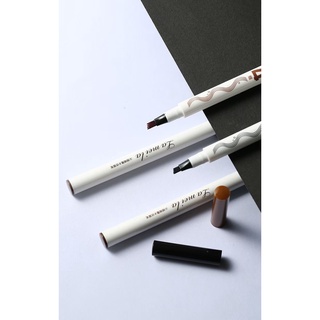 " คิ้วเส้น 3 มิติ " หรือ " เจลเขียนคิ้ว 3 มิติ " Lameila sharp Micro - Water Eyebrow Pencil