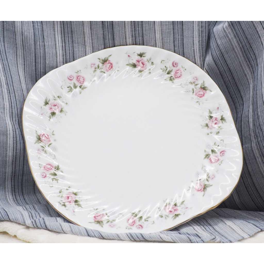 จานขนม Minton สีขาวลายดอกไม้สีชมพู Spring Bouguet Fine Bone China Made in England, Minton Limited ขน
