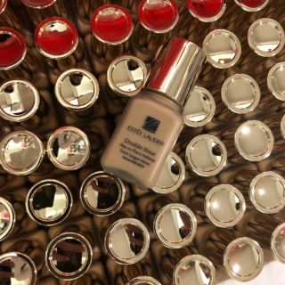 รองพื้น สี Bone 7 ml. 
แท้พร้อมส่ง 490 บาท
ส่ง ems.50 ทุกออเดอร์