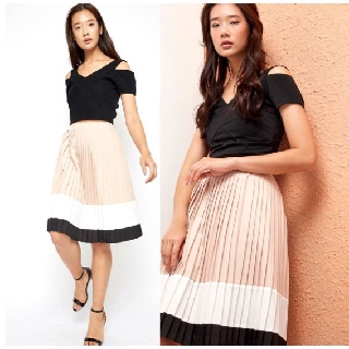 Tri color pleated skirt