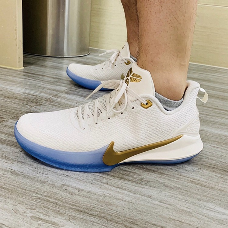 white kobe mamba focus