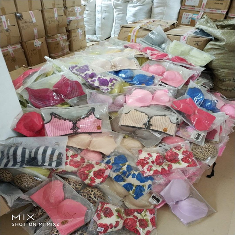 ฟองหนา รุ่นB-060 สุดฮิตตลอดกาล  เสื้อในไร้ขอบแบบสุ่ม ไร้โครง ฟองนุ่มสุดๆ - รูปที่ 5