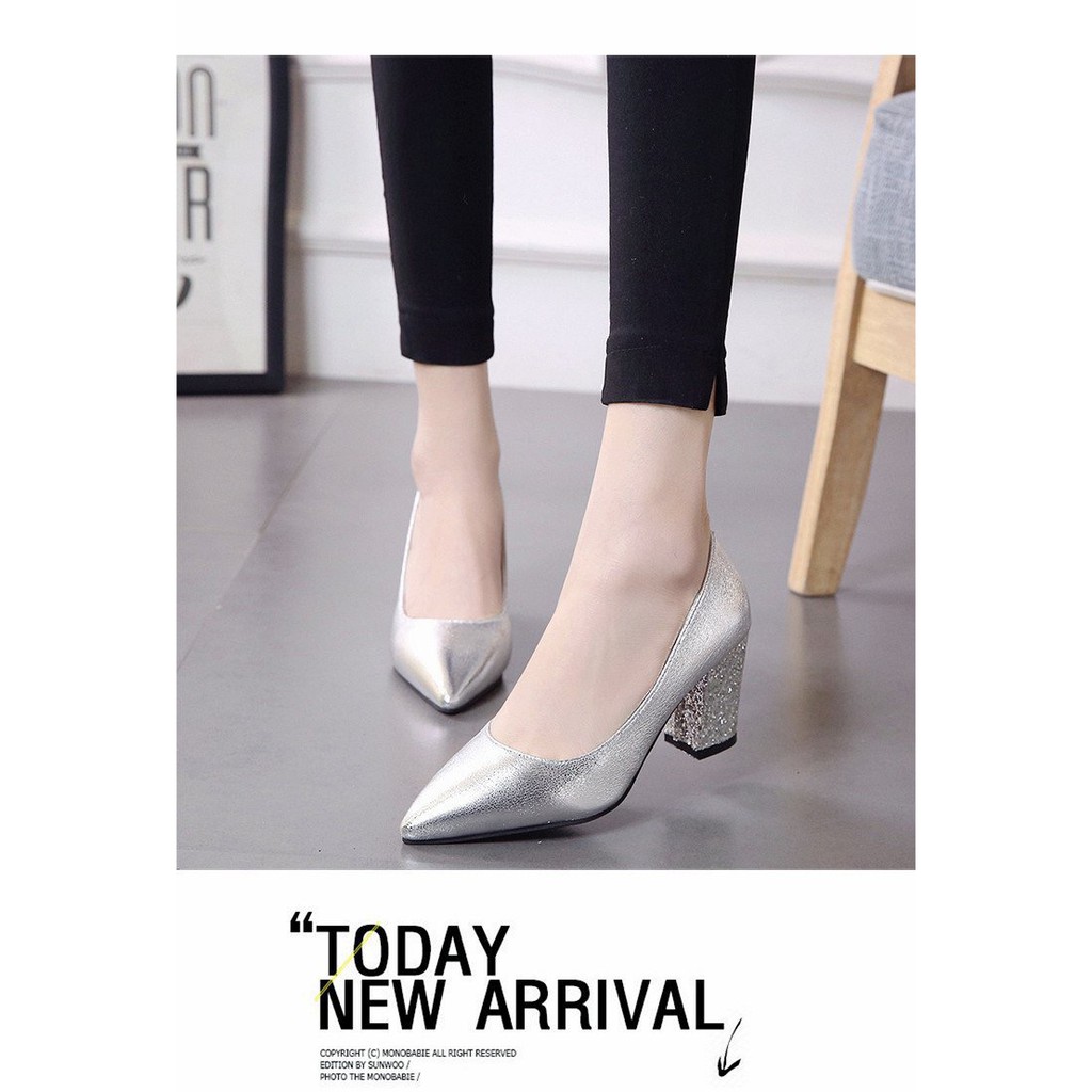 ใช้โค้ด EANLY192   ลด 20% สูงสุด 40.- รองเท้าส้นสูงไฮโซส้นกริตเตอร์ TP167
