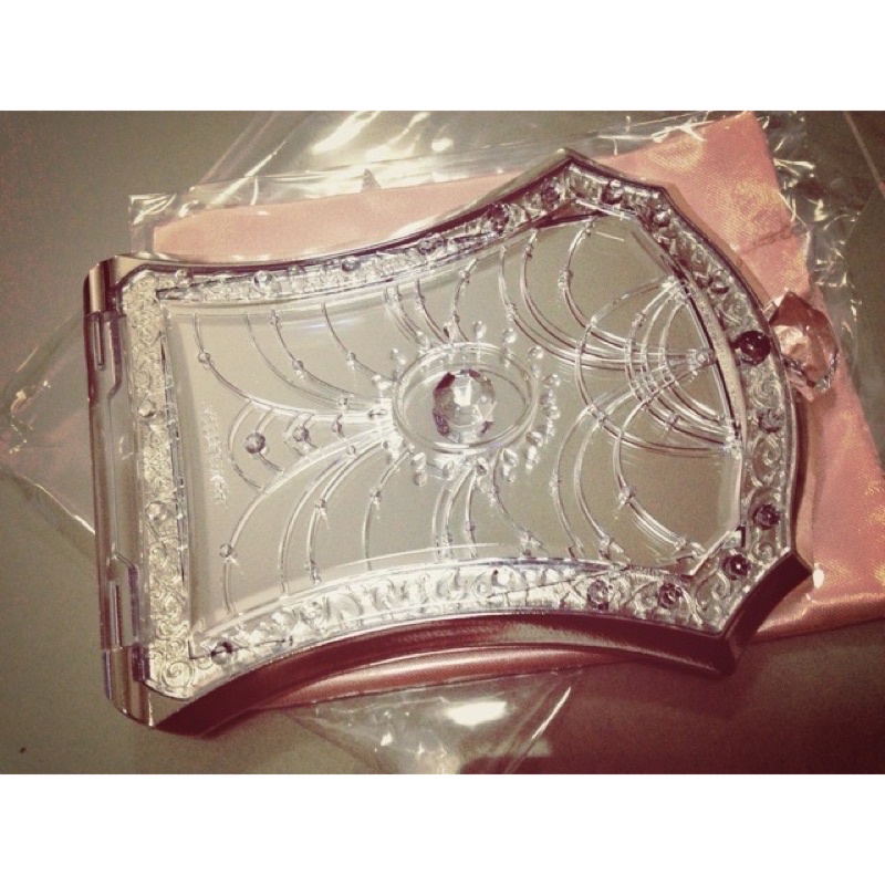 แท้💯% 🌸 Jillstuart New compact mirror lll กระจกพับสุดหรูหรา ของแท้ จาก Jillstuart japan ของแท้ 100% ❤️🍃✨