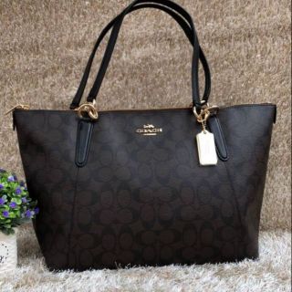 Coach tote สวย พร้อมส่ง