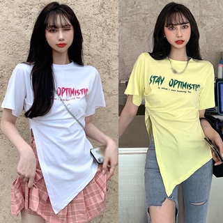 เสื้อยืด แขนสั้น พิมพ์ลายตัวอักษร ทรงหลวม ชายเสื้อไม่เท่ากัน เรียบง่าย สําหรับผู้หญิง