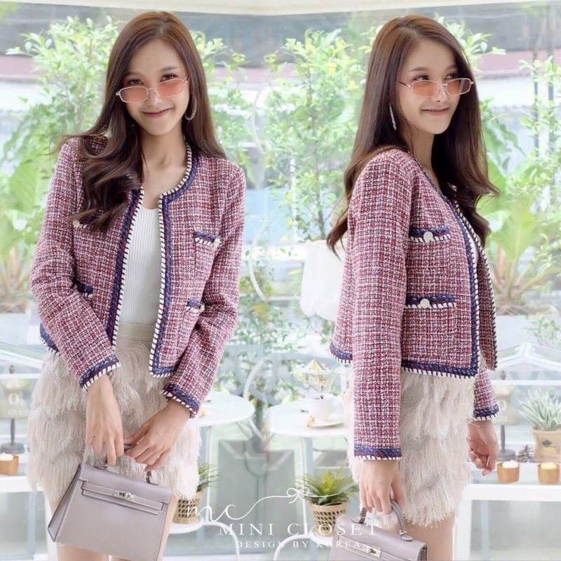 เสื้อคลุมเบรเซอร์ ผ้าTweed ดีไซน์เดินขอบ ผ้าเนื้อดี มาก ตัดเย็บปราณีต ซับในทั้งตัว กระดุมเพชรที่กระเป๋า