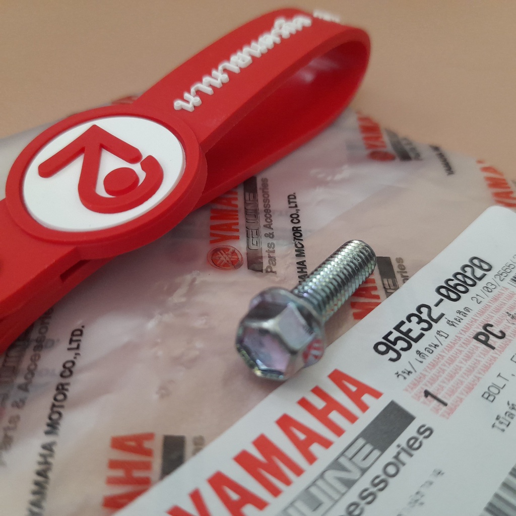 95E3206020 โบ๊ลท์ หน้าแปลน Spark135 R15 Mslaz MT15 XSR XMAX น๊อตขันฝาครอบกรอง น้ำมัน แท้ 9502L-06020