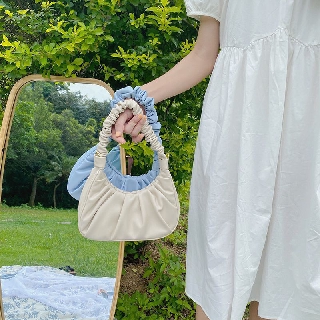 baglover🌻[พร้อมส่ง] กระเป๋า Charis bag มี2สี แถมสายสะพายยาว