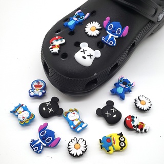 การ์ตูนสนูปปี้ โดราเอมอน ซีรีส์ Crocs เครื่องประดับเสน่ห์ อะนิเมะ jibits Kaws croccs Jibbits เสน่ห์ Pins สําหรับผู้หญิง เกาหลี รองเท้าตกแต่ง