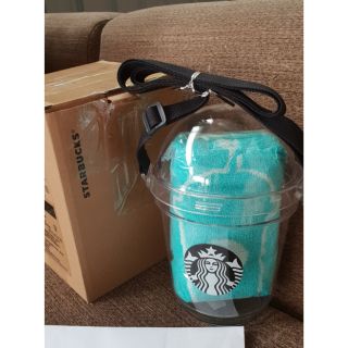 SALE !! กล่องสะพายใส พร้อมผ้าขนหนู Starbucks Taiwan