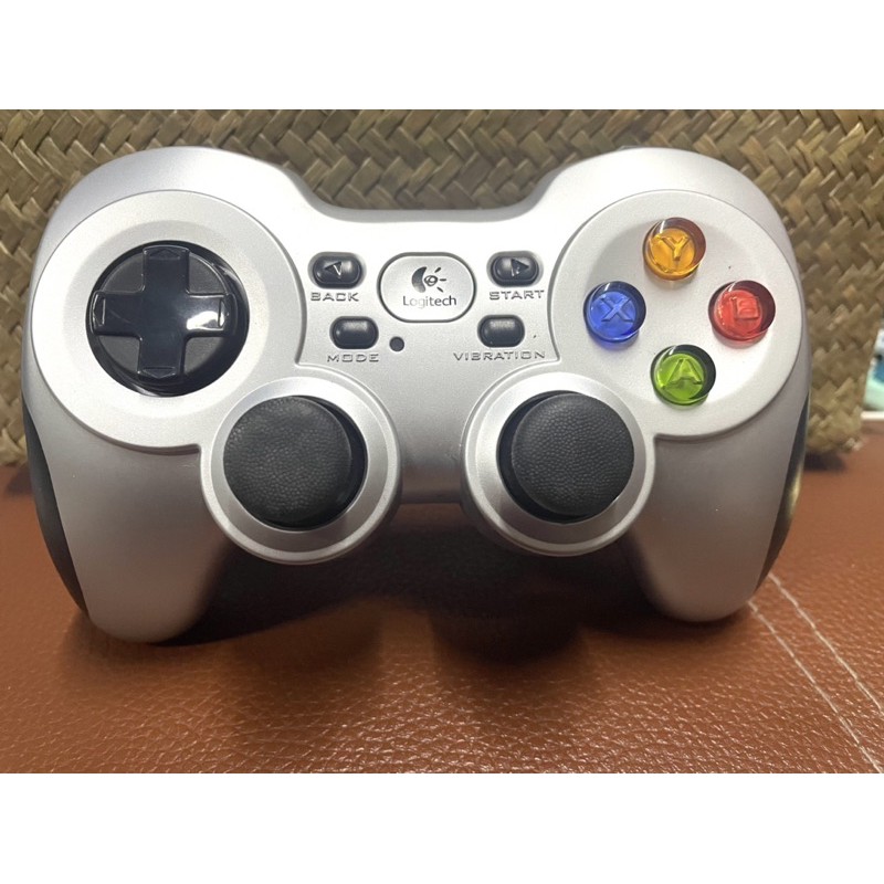 จอยส์ไร้สายLogittech F710 wireless gaming controller(มือสอง)