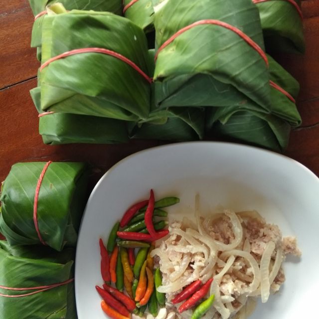 แหนมหมู จิ้นส้มเหนือ1มัด/10ห่อ สูตรแม่อุ้ย.