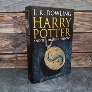 Harry potter and the Deathly hallows. by J.k. Rowling มือสอง