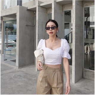 เสื้อลูกไม้ครอป จั๊มแขนสม็อคหลัง มีซิปข้าง ใส่ไปถ่ายรูปคาเฟ่คือดี ลุคคุณหนูเปรี้ยว แมชง่าย อก34” ยาว15” มือ1 ของใหม่