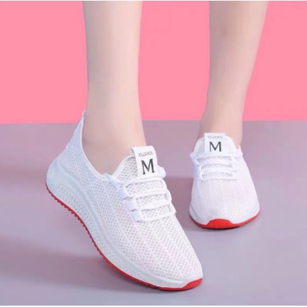 รองเท้าผ้าใบแฟชั่นผู้หญิง สวมสบาย ใส่ได้ทุกโอกาส รีวิวคุณสมบัติเด่น