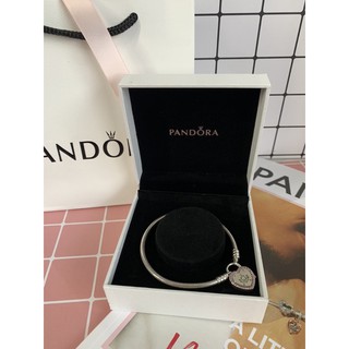 New สร้อยข้อมือ pandora padlock size 17