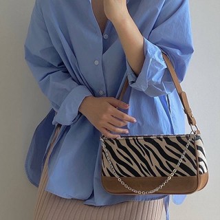 ส่งฟรี💜Zebra Tassel bag ใบนี้มีห่วงแถมเพิ่มให้ไว้สำหรับเชื่อมสายโซ่+สายหนัง