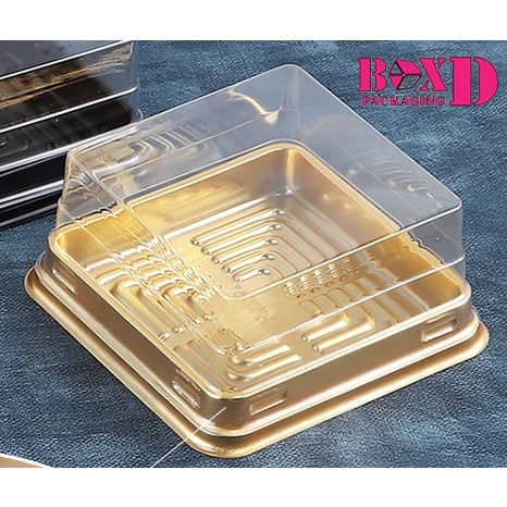 กล่องขนมเปี๊ยะ ฐานทอง สีดำ สีทอง 12x12x6 ซม. แพค 50 ใบ บราวนี่ ขนมปัง เค้ก ฝาใส ร้านเบเกอรี่ แบบ 2 Z