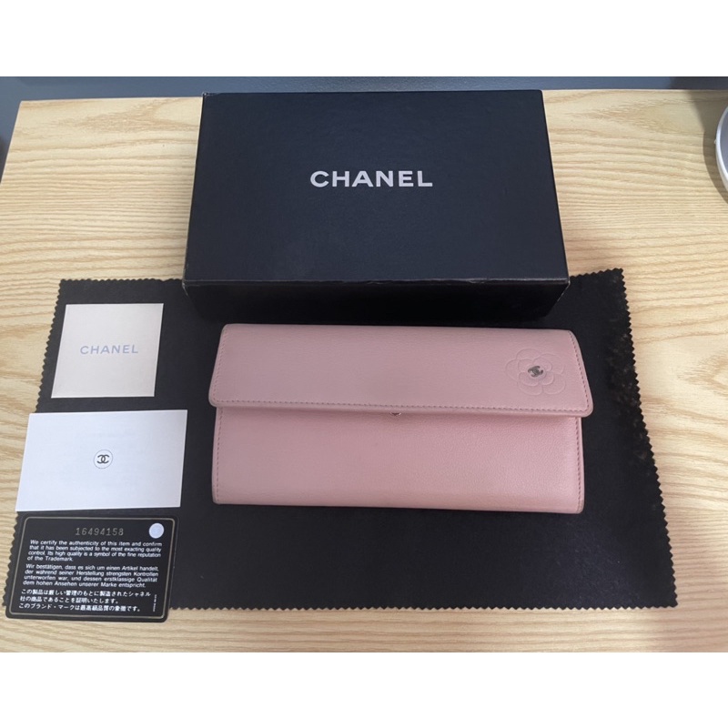 CHANEL Pink Leather Camellia Long Flap Wallet มือสองของแท้ 100%