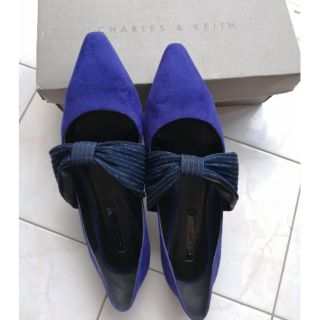 รองเท้าคัชชู Charles &amp; Keith size 39