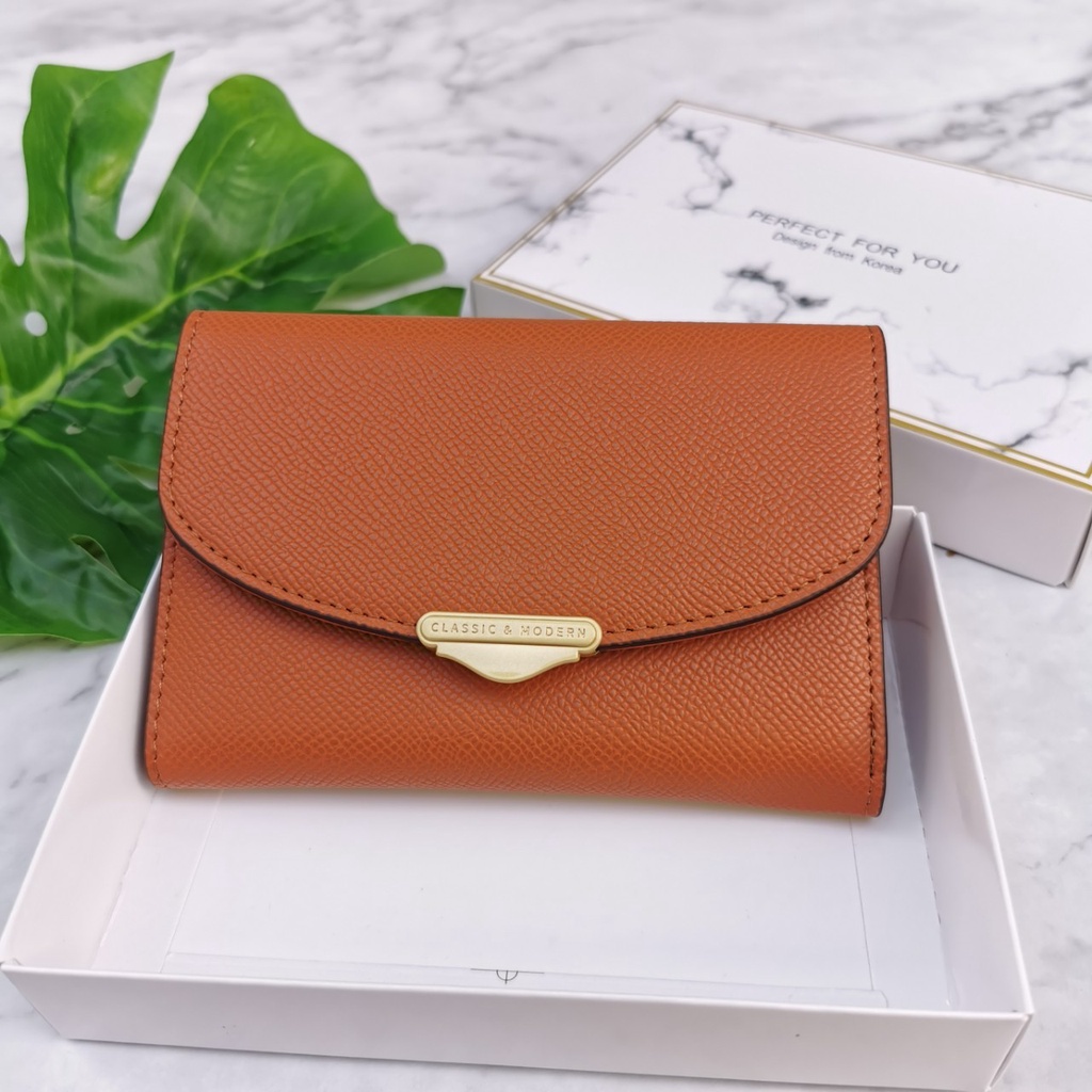กระเป๋าสตางค์ผู้หญิงแบรนด์แท้ Modern Classic 100% พร้อมกล่อง  บางๆ ไซส์กลาง มีช่องซิป และช่องใส่บัตร งานสวย ราคา ถูกที่สุด ดีลบีเคเค แกลเลอรีภาพที่ 2