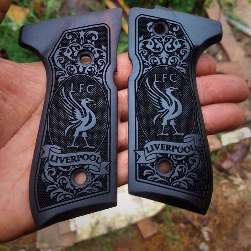 ประกับไม้พยุง Beretta92fs /M9 ลายลิเวอร์พูล