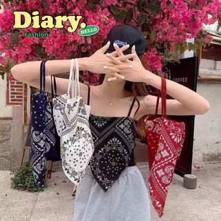 Diary🇹🇭*พร้อมส่ง*เสื้อสายเดี่ยวไหมพรมแต่งผ้าทรงสามเหลี่ยมน่ารักNO.32036