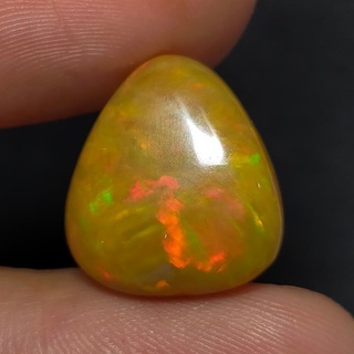 พลอย โอปอล เอธิโอเปีย ธรรมชาติ แท้ ( Natural Opal Ethiopia ) หนัก 8.89 กะรัต